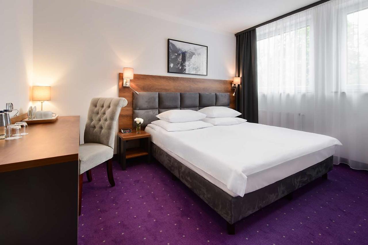Western Olsztyn Old Town 3*