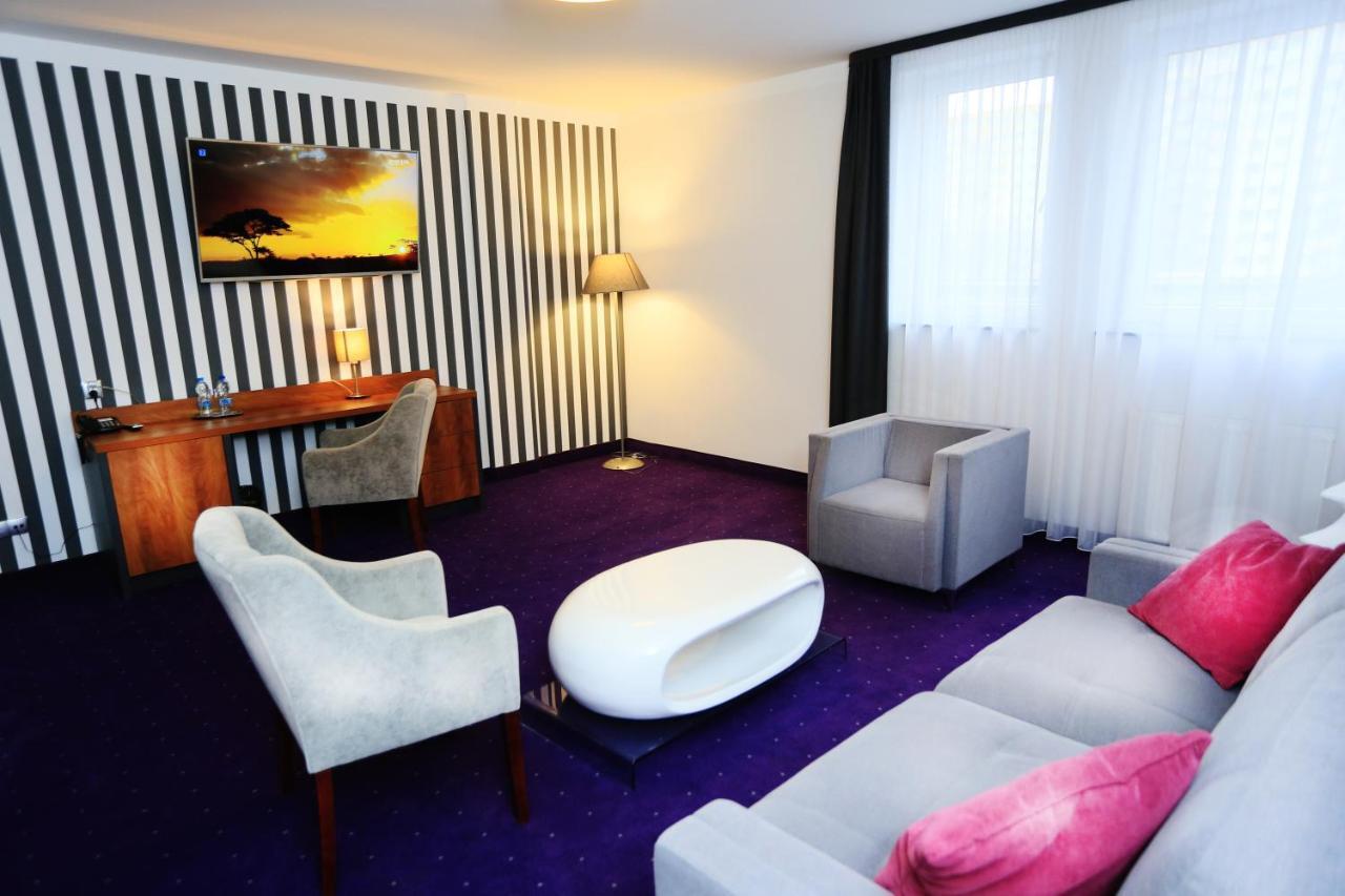 Western Old Town Hotel 3*